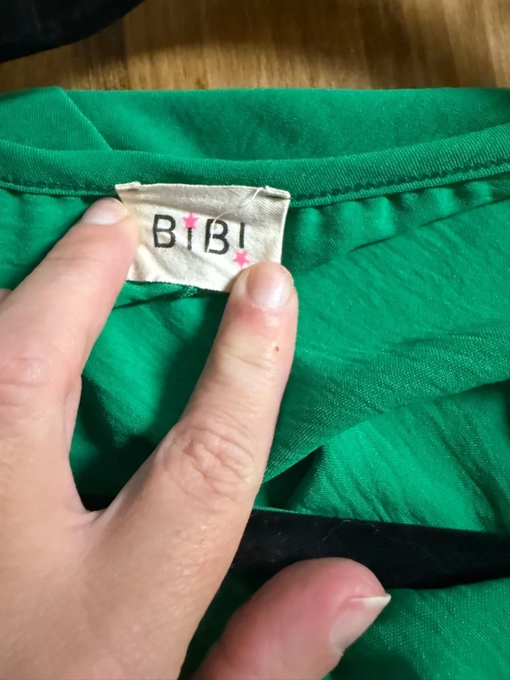 BiBi Emerald V-Neck Pocket Tunic - Picture 3 of 4